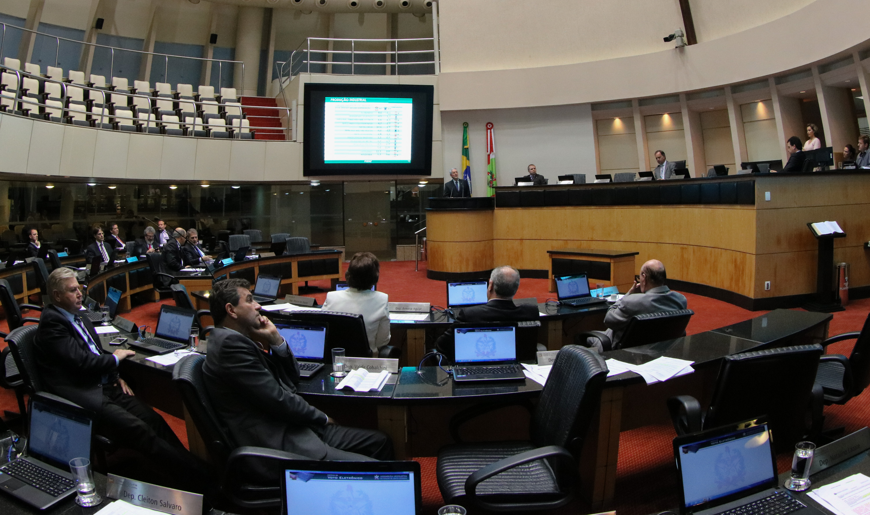 Imagem 3885 no node 5974