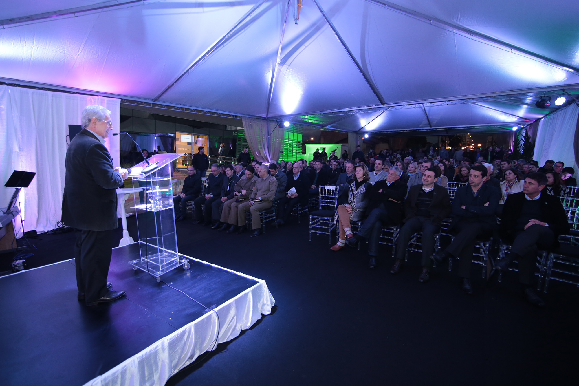 Imagem 3990 no node 6099