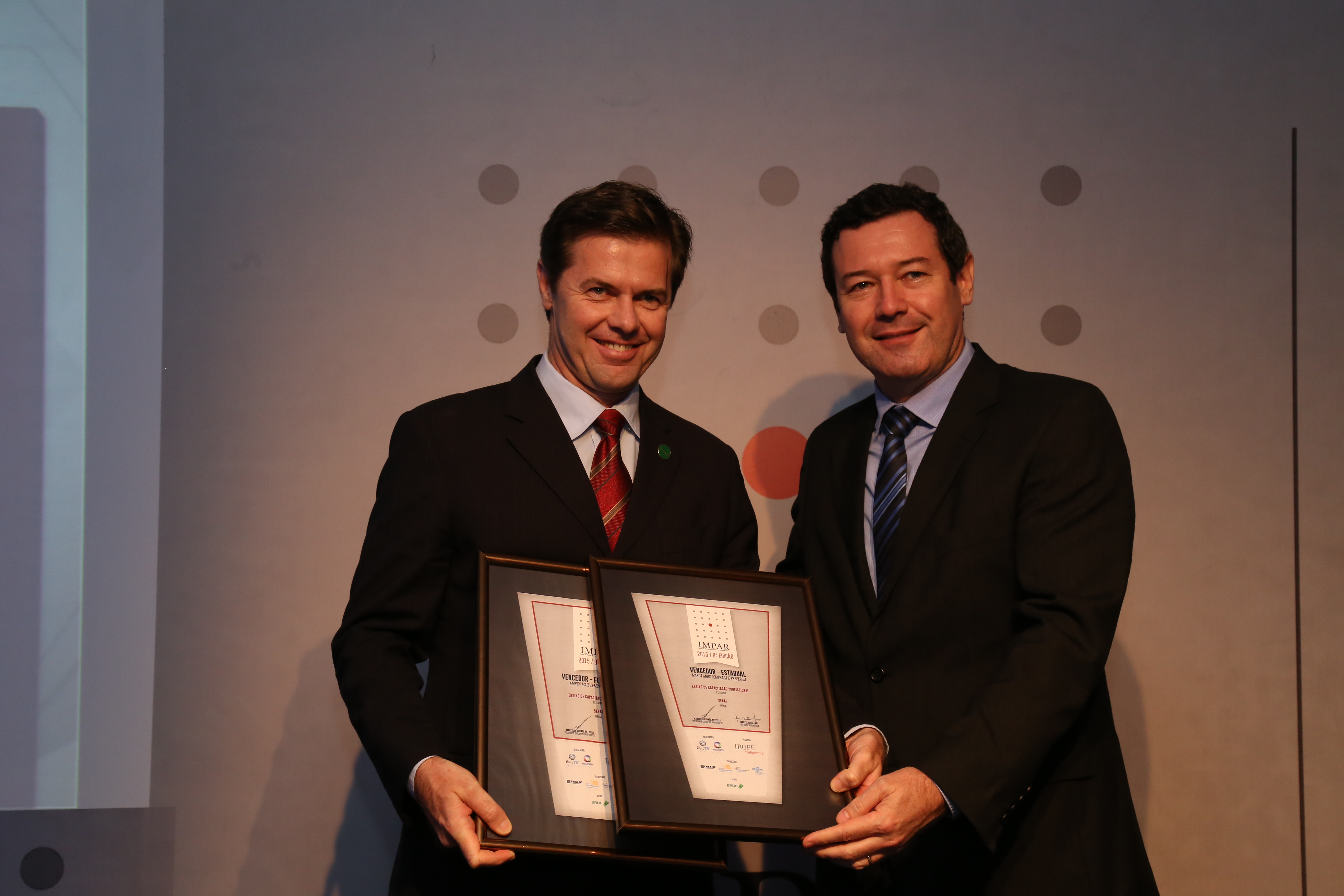 Imagem 1943 no node 3954