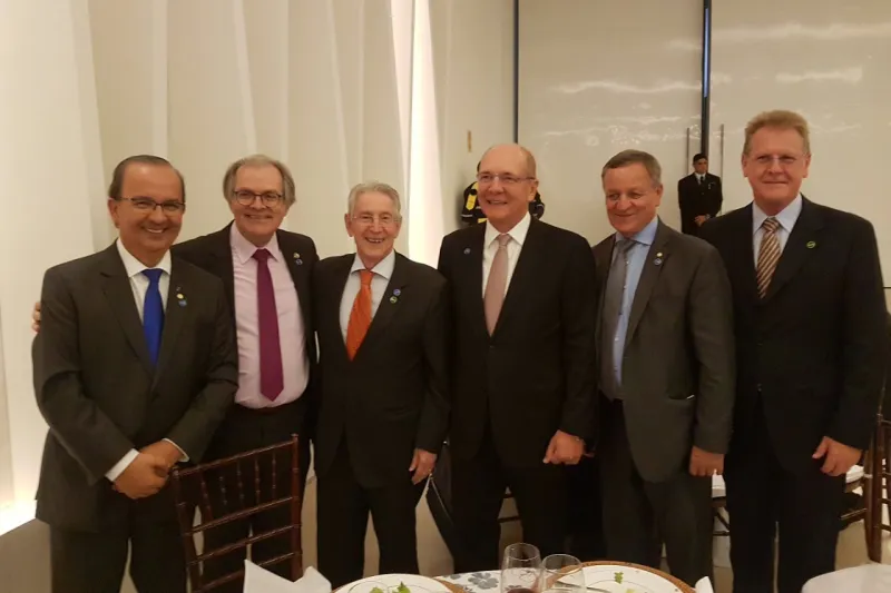 Jorginho Mello, Dalirio Beber, Glauco José Côrte, Paulo Bauer, Valdir Colatto e Evair Oenning no lançamento da agenda em Brasília (Crédito: Leticia Schlindwein)