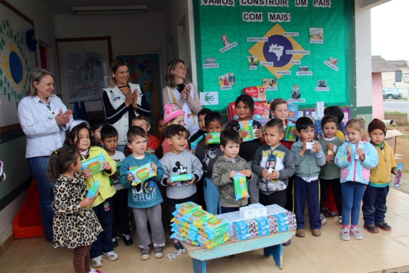 Entrega realizada em Canoinhas. Foto: Divulgação SESI