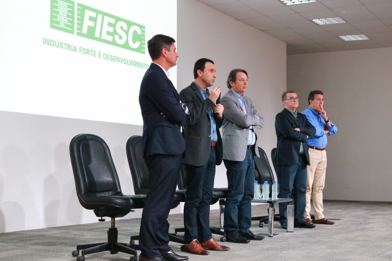 Diretoria executiva durante anúncio da unificação da gestão (foto: Ivonei Fazzioni) 