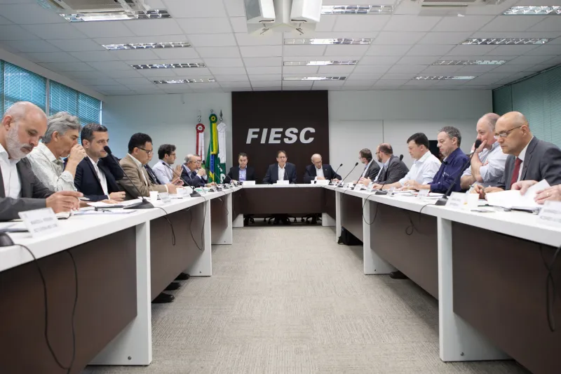 Encontro em Florianópolis abordou perspectivas e oportunidades para o segmento automobilístico. Foto: Filipe Scotti