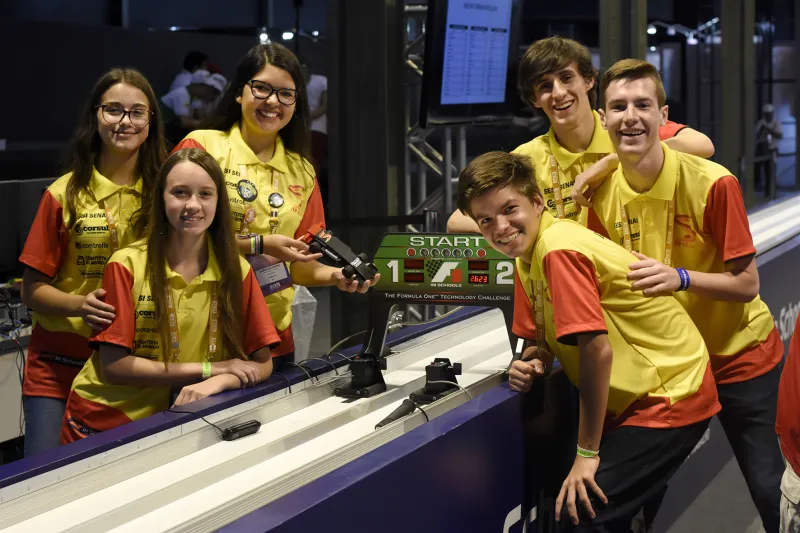 Equipe Team Spark, da F1 in Schools. Foto: José Paulo Lacerda