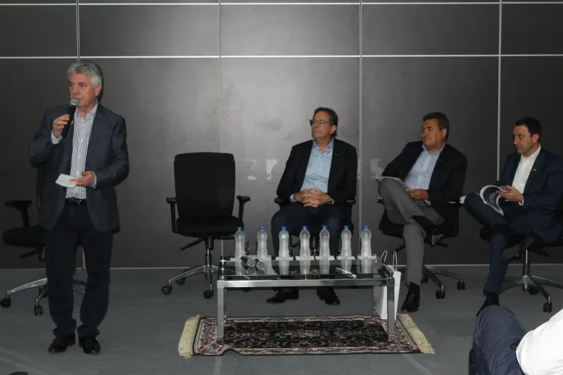 Encontro foi realizado na ACIC, na noite desta segunda-feira (18)