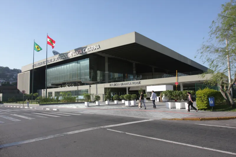 Projeto estadual que extingue voto de desempate em temas tributários será avanço, avalia FIESC