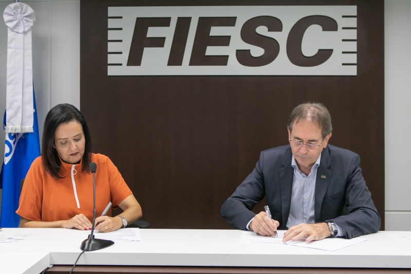 Parceria entre SENAI/SC e Festo amplia oportunidades de educação profissional 