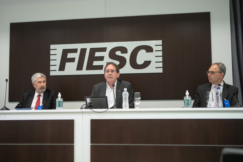 FIESC reconhece empresas e voluntários que atuaram em 2021 