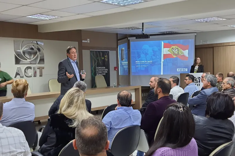 Aguiar proferiu palestra na ACIT (foto: Patrícia Laureano)