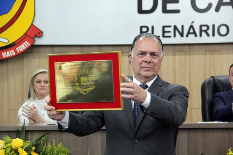 Gilberto Seleme foi homenageado na sexta-feira, dia 25 (foto: Jorge Tadeu)