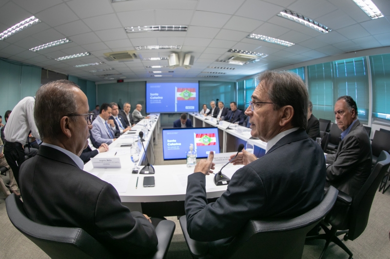 Caçador defende melhorias em aeroporto regional