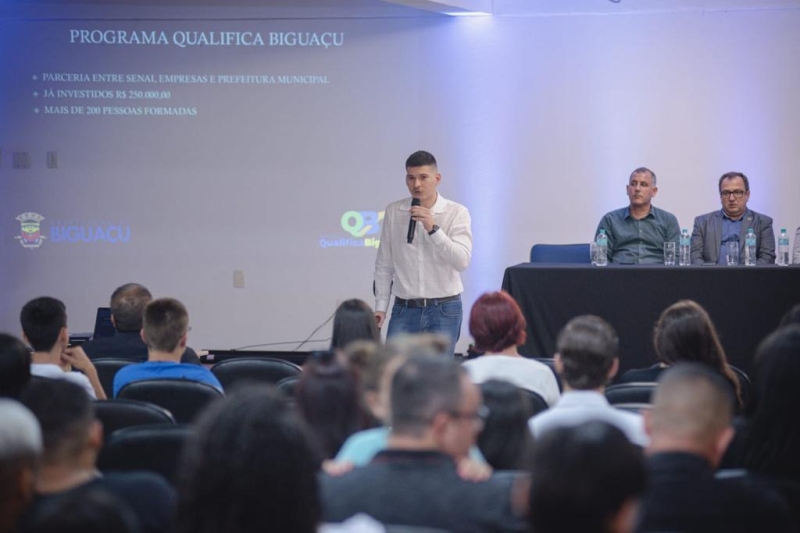 Cerimônia de formatura foi realizada na quarta-feira, dia 18 (foto: Fernando Mendes)