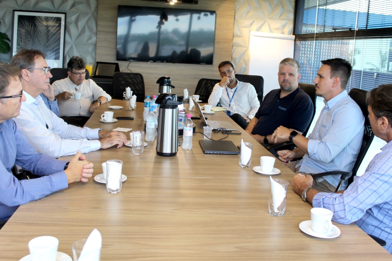 Encontro na empresa Procer, em Criciúma (Foto: Ana Sofia Schuster)