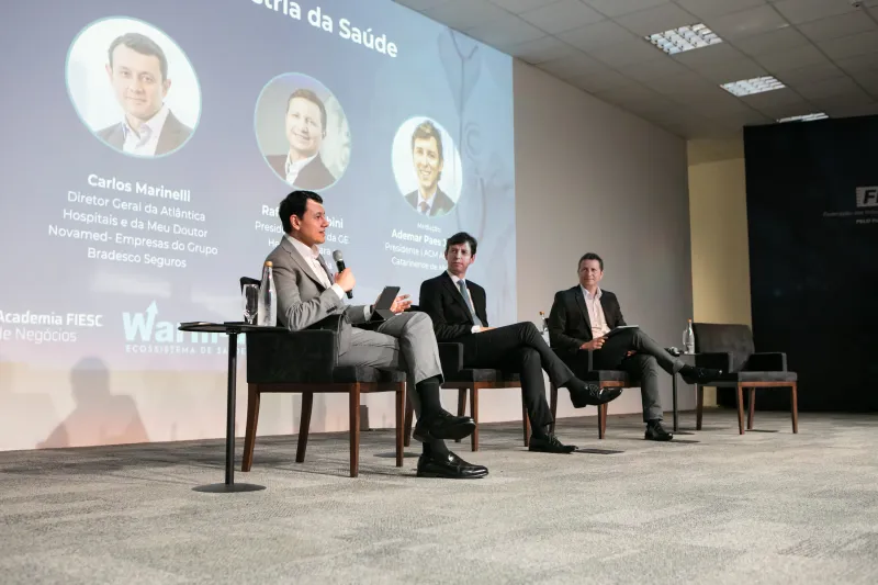 Painel discutiu o futura da indústria da saúde. Foto: Filipe Scotti