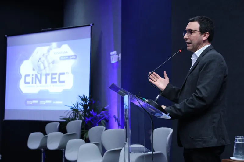 Pereira abordou retomada da indústria (foto André Kopsch)