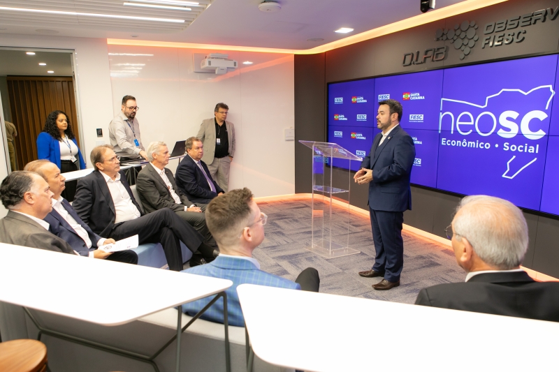 Secretário de Estado do Planejamento, Edgard Usuy, em cerimônia na FIESC (foto: Filipe Scotti)