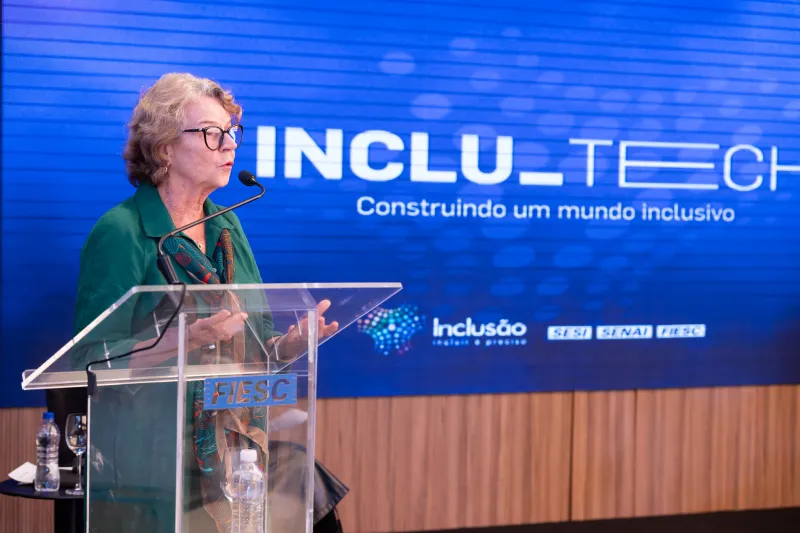 Alice Kuerten convidou que todos lutem por pessoas “diferentes”. Foto Fabricio Almeida