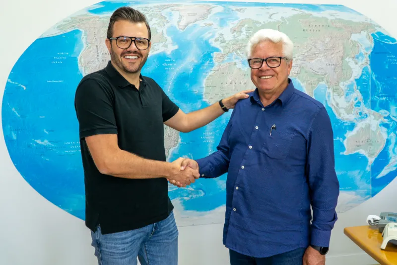 Jorge Rohden (e), novo CEO do grupo, ao lado do pai. Foto: Divulgação/Grupo Rohden