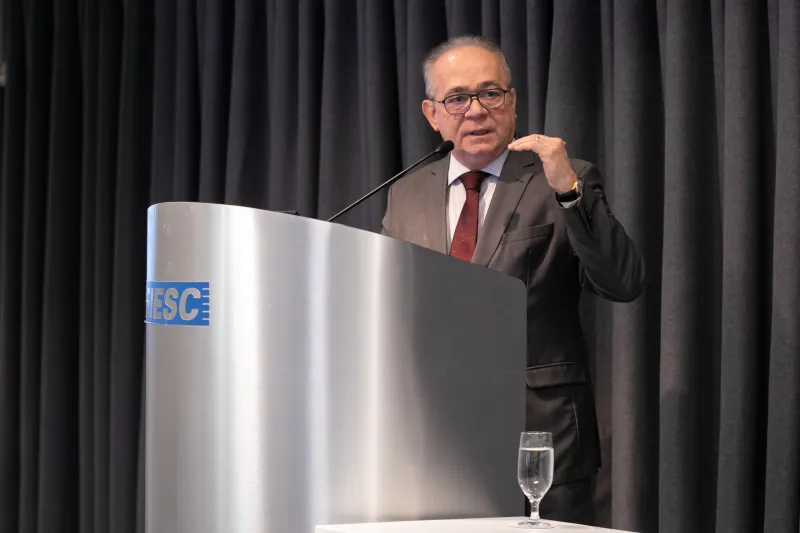 Para o vice-almirante Edésio Teixeira Lima Júnior, as quatro fragatas previstas inicialmente serão insuficientes para a Marinha (foto: Felipe Scotti)