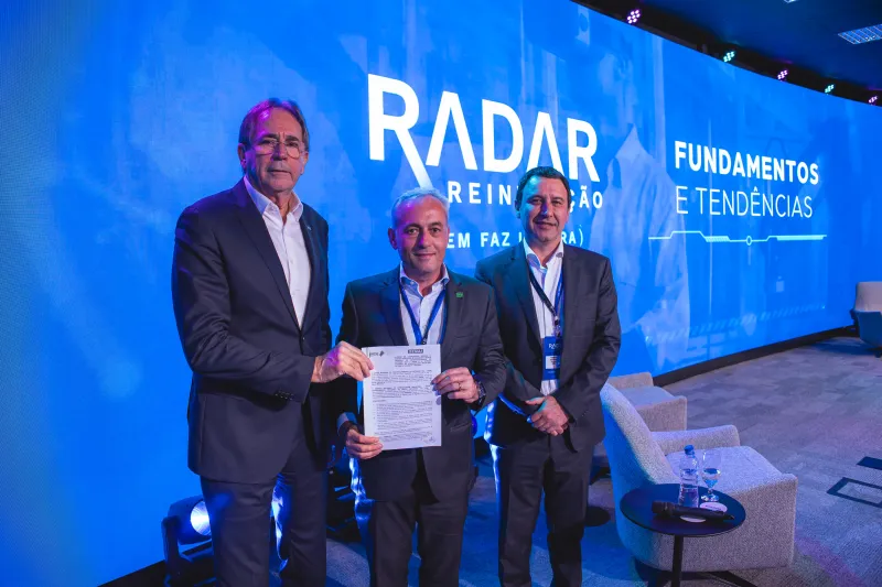 SENAI e BRDE assinam acordo de cooperação