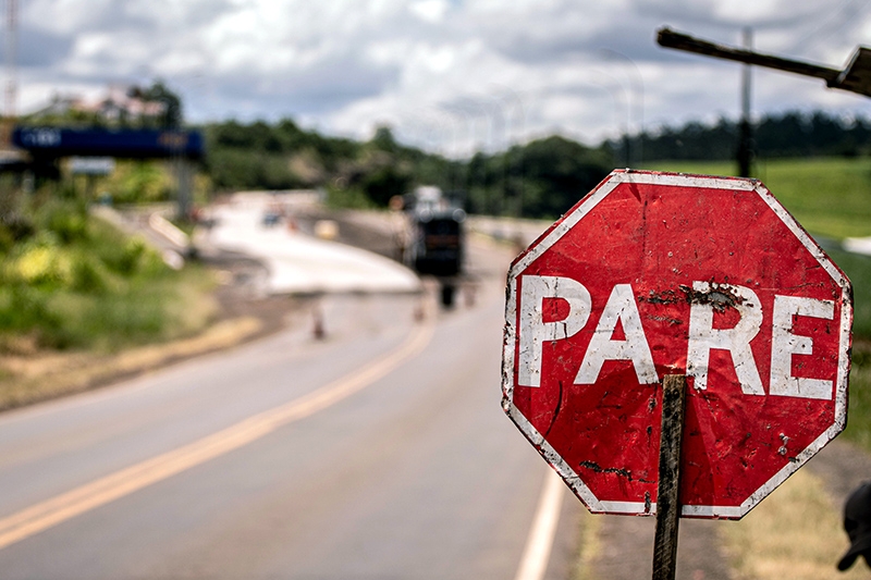 Perda de tempo e acidentes trágicos são constantes nas rodovias de Santa Catarina, estado com segundo maior número de acidentes em rodovias federais. Em função disso, os custos logísticos no Estado estão entre os mais altos do País – Foto: Ivan Ansolin