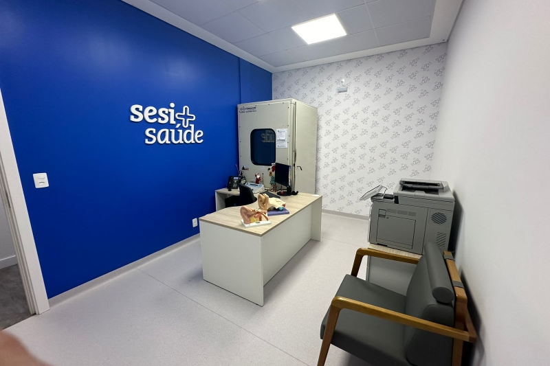 Consultórios são espaçosos e têm equipamentos modernos