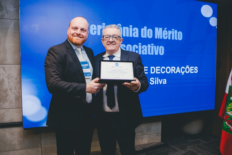 Empresas com mais tempo de filiação ao sindicato foram homenageadas no evento. Foto: Filipe Scotti