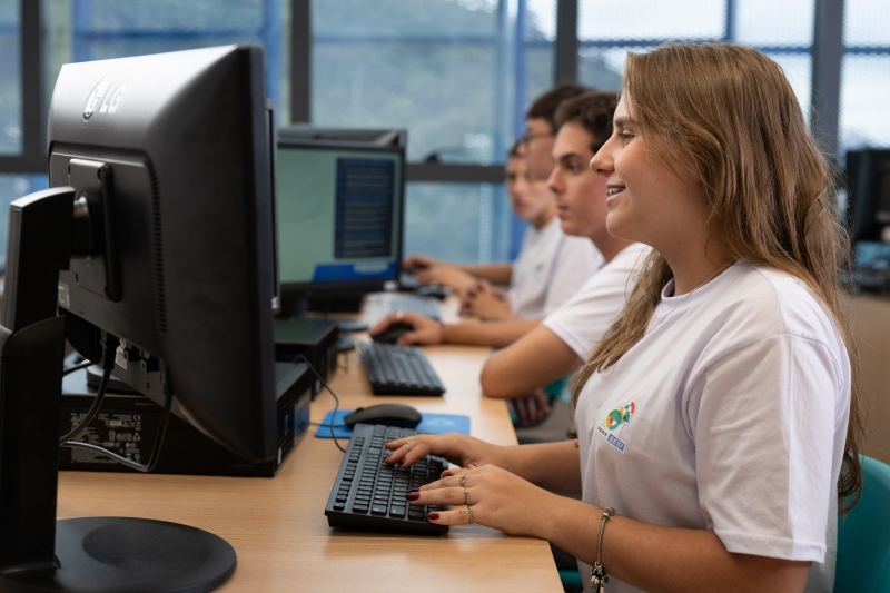 SENAI/SC é credenciado para liderar operação nacional de tutoria em oito áreas da indústria