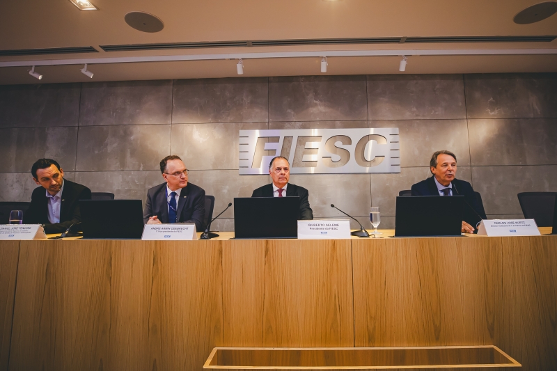 Encontro foi realizado na FIESC, em Florianópolis (foto: Júnior Somensi)