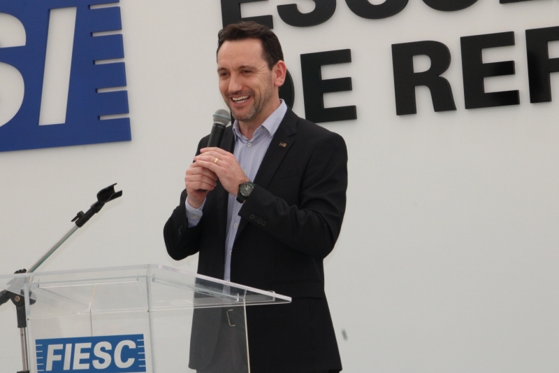 Daniel Tenconi, superintendente do SESI/SC, participou da cerimônia