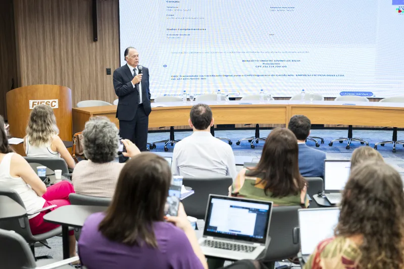 Encontro fortalece a base sindical da FIESC