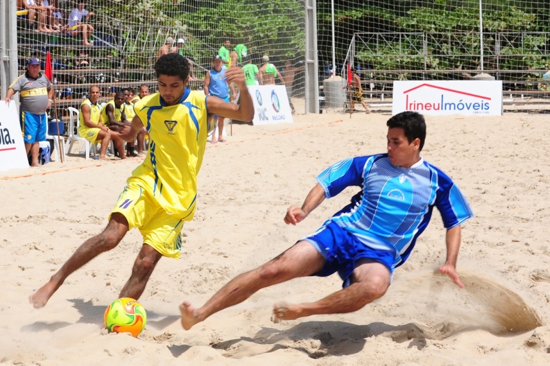 Em 2015, São Francisco do Sul sediou finais do futebol de areia (Arquivo)