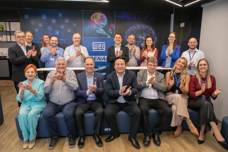 Em Jaraguá, FIESC reúne-se com lideranças e visita o CentroWEG