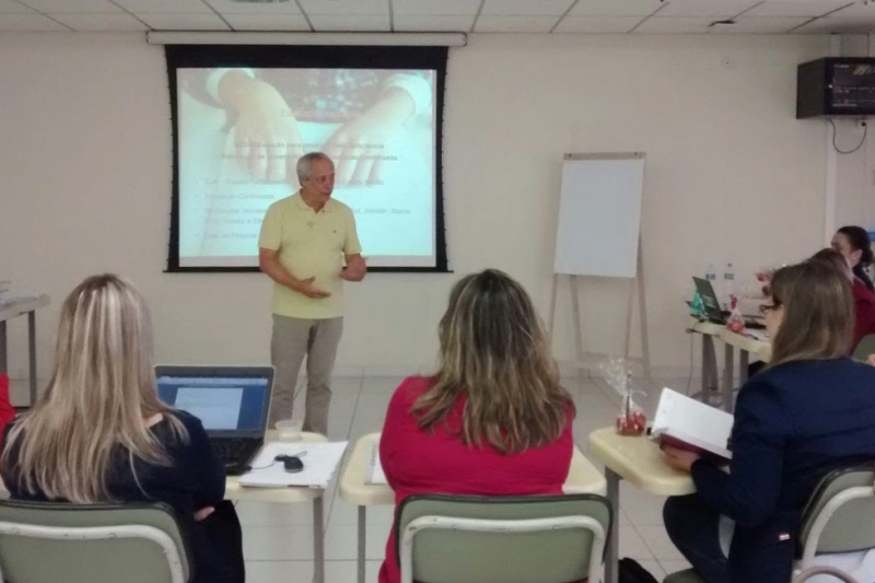 Capacitação reúne docentes das escolas inclusivas do SESI em Blumenau, Jaraguá do Sul, Joinville, Marau, São José e Videira (Foto: Presse Comunicação)